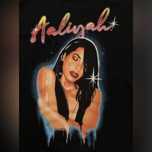 Aaliyah Graphic tee